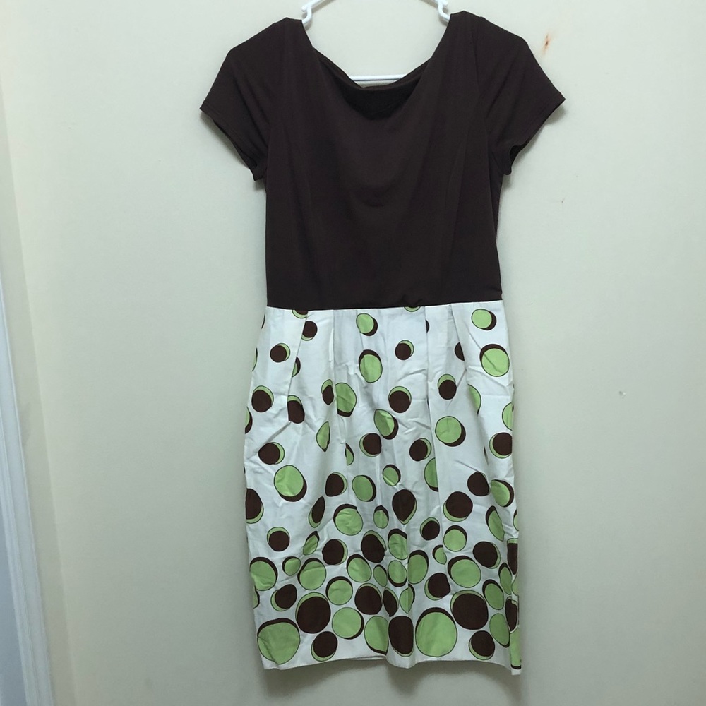 Elegant brown and green dress size 6